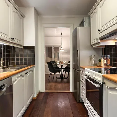 Elegant Center Of *